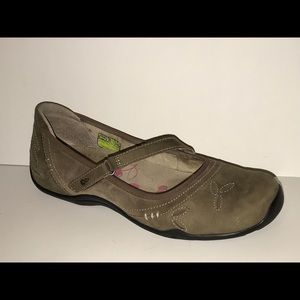 Ahnu ‘Gracie’ Brown Mary Jane Flat 9M